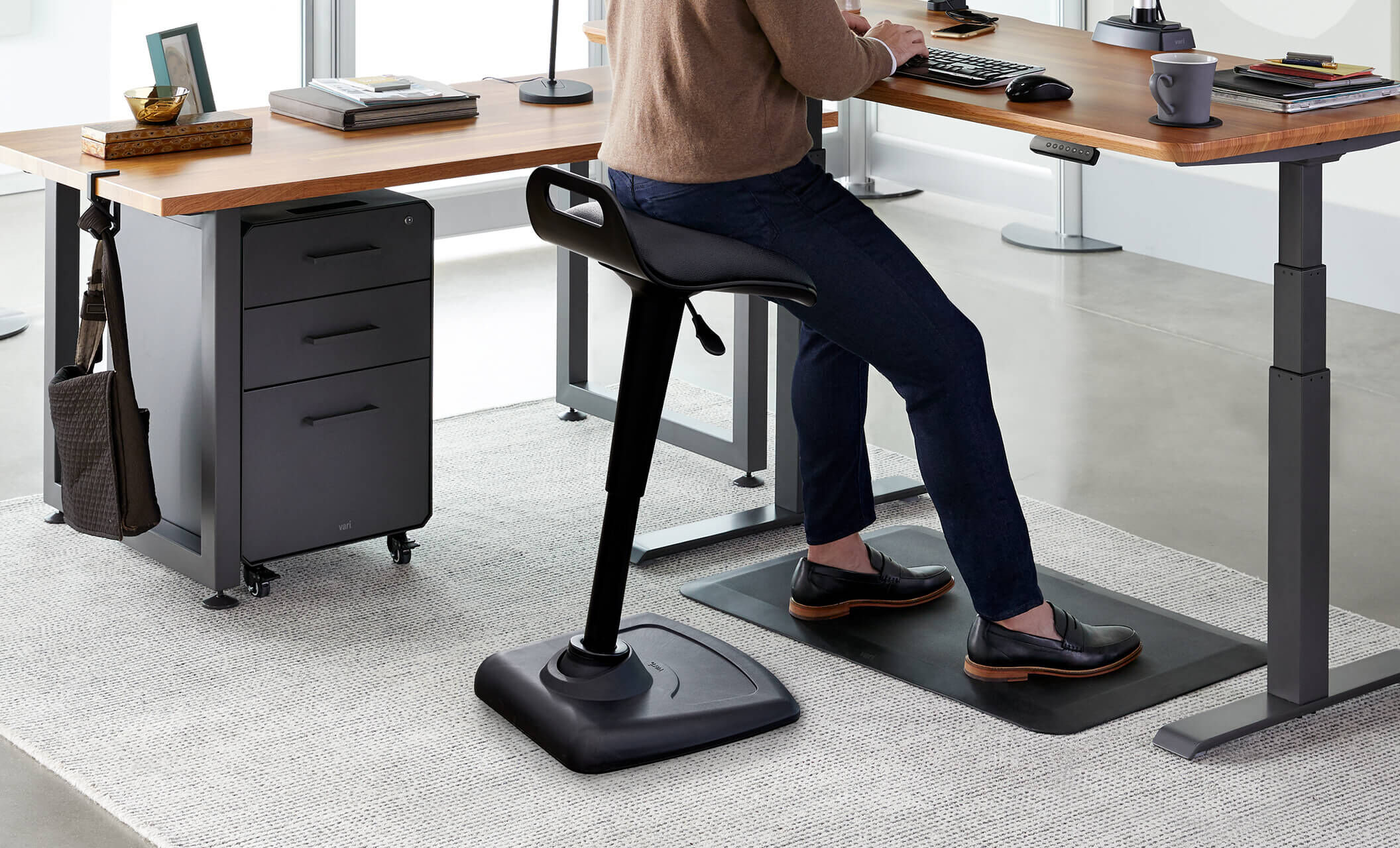 Best office chair 2024 standing desk